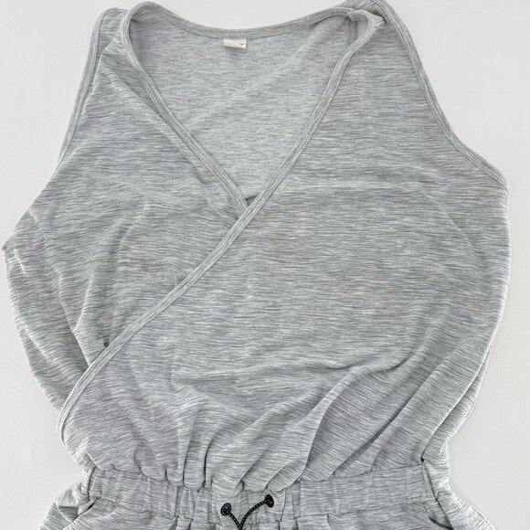 Old‎ Navy Women’s Breathe ON Cross Front V-Neck Light Gray Romper Sz Sm See Pics - Picture 6 of 10